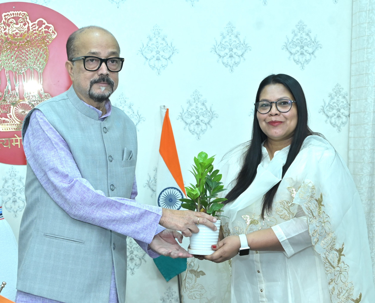 छत्तीसगढ़ : संयुक्त सचिव हिना बनीं IAS, राज्यपाल श्री डेका ने दी बधाई और शुभकामनाएं