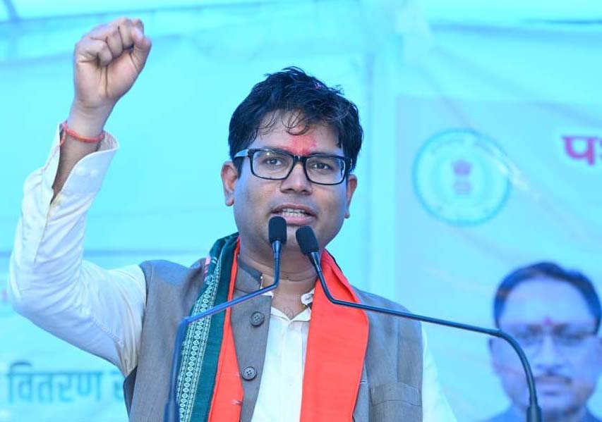 पशु मेला में शामिल हुए ओपी चौधरी, 1 करोड़ से अधिक के विकास कार्यों का शिलान्यास