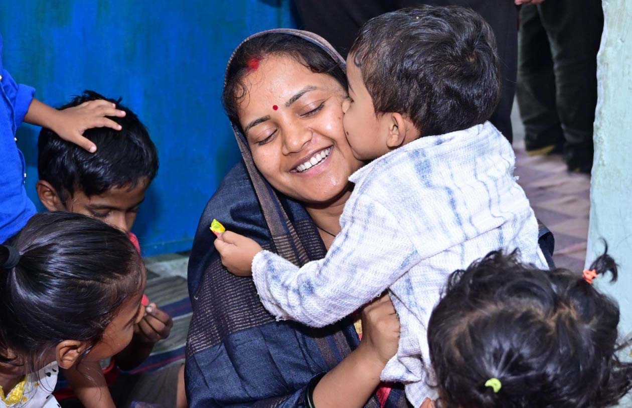 आंगनबाड़ी पहुंचीं मंत्री लक्ष्मी राजवाड़े, कुपोषित बच्चों पर खास ध्यान देने के निर्देश