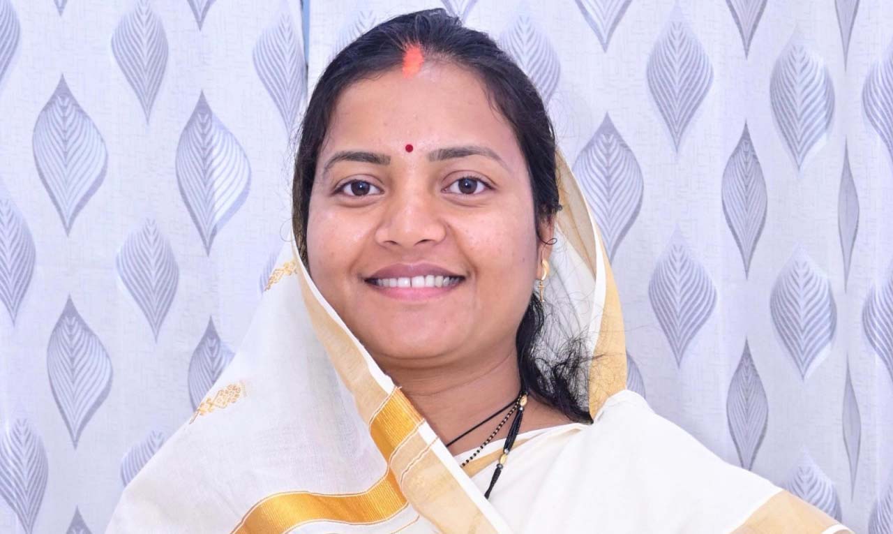 छत्तीसगढ़ के सूरजपुर में बिछेगा सड़कों का जाल, मंत्री लक्ष्मी राजवाड़े ने लिया जिले के विकास का संकल्प