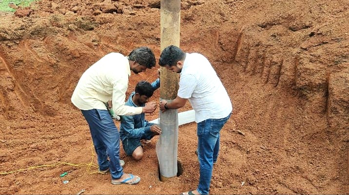 महासमुंद : आंगनबाड़ी से लेकर स्कूल कॉलेज तक सभी जगह ‘मोर गाँव मा पानी’ मुहीम