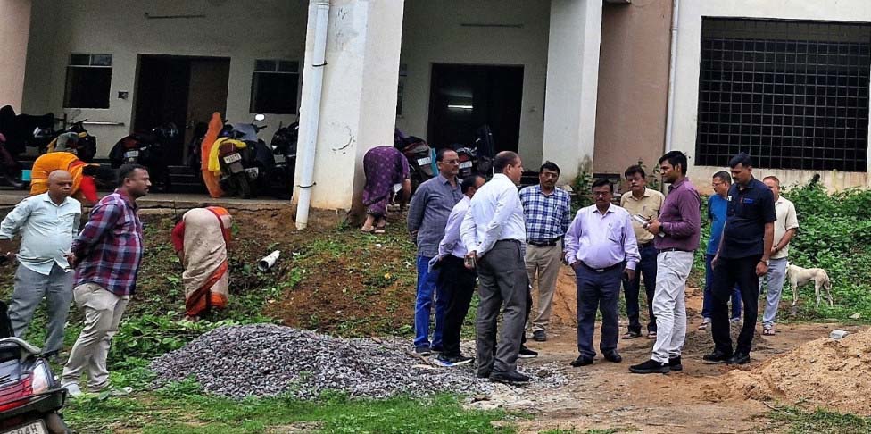 केटीयू : कुलपति श्री कावरे ने पत्रकारिता विश्वविद्यालय परिसर का किया आकस्मिक निरीक्षण, बुनियादी सुविधाएं बेहतर करने दिए निर्देश