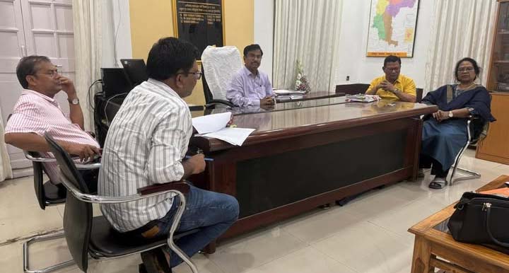 युवा संसद 2025: युवाओं में संसदीय जागरूकता बढ़ाने की पहल, संभाग आयुक्त कावरे ने की तैयारियों की समीक्षा