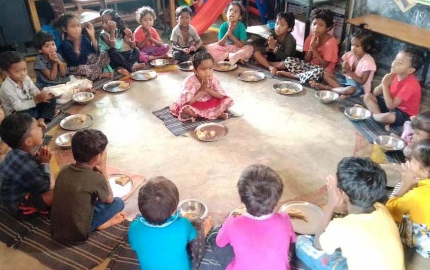 छत्तीसगढ़ : आंगनबाड़ियों में दिख रहा बदलाव, बच्चों को मिल रहा खेल-खेल में ज्ञान, संस्कार और पोषण