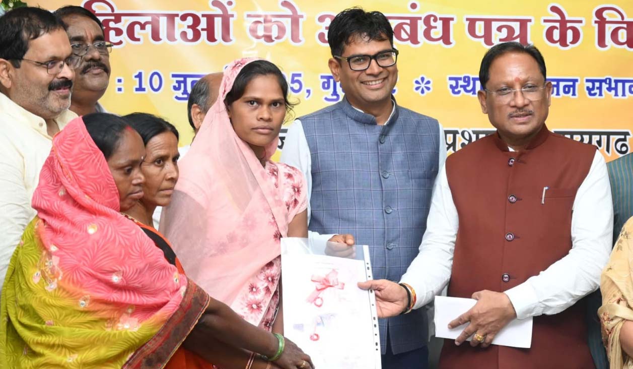 आंगनबाड़ी : रेडी टू ईट का काम अब महिला स्व-सहायता समूहों को, रायगढ़ से शुरुआत, फिलहाल 6 जिलों में लागू होगी व्यवस्था आंगनबाड़ी : रेडी टू ईट का काम अब महिला स्व-सहायता समूहों को, रायगढ़ से शुरुआत, फिलहाल 6 जिलों में लागू होगी व्यवस्था