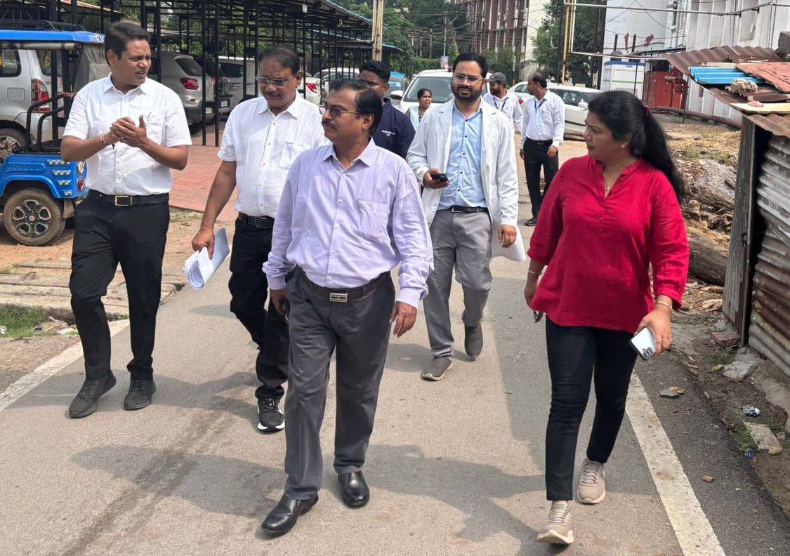 रायपुर: संभागायुक्त कावरे ने किया मेकाहारा एवं पीजी गर्ल्स हॉस्टल का निरीक्षण रायपुर: संभागायुक्त कावरे ने किया मेकाहारा एवं पीजी गर्ल्स हॉस्टल का निरीक्षण