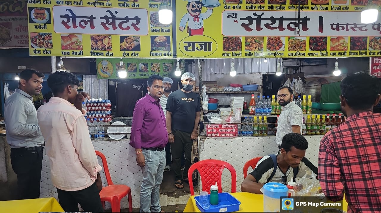 किराना, मिठाई और नमकीन दुकानों में ताबड़तोड़ छापा, 3 लाख 10 हजार जुर्माना किराना, मिठाई और नमकीन दुकानों में ताबड़तोड़ छापा, 3 लाख 10 हजार जुर्माना